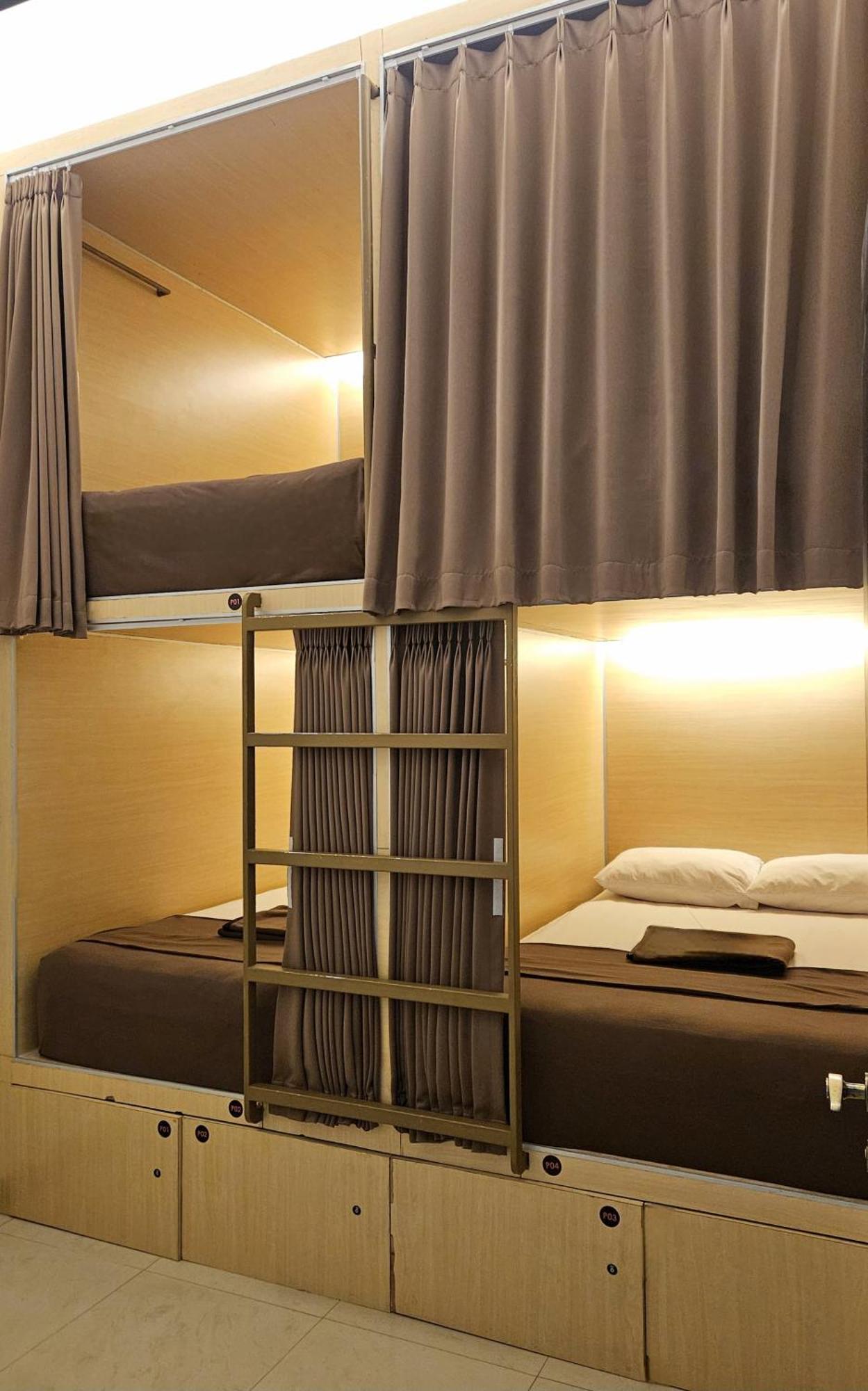 Fora Capsule Hostel Tuban Kuta Lombok Buitenkant foto
