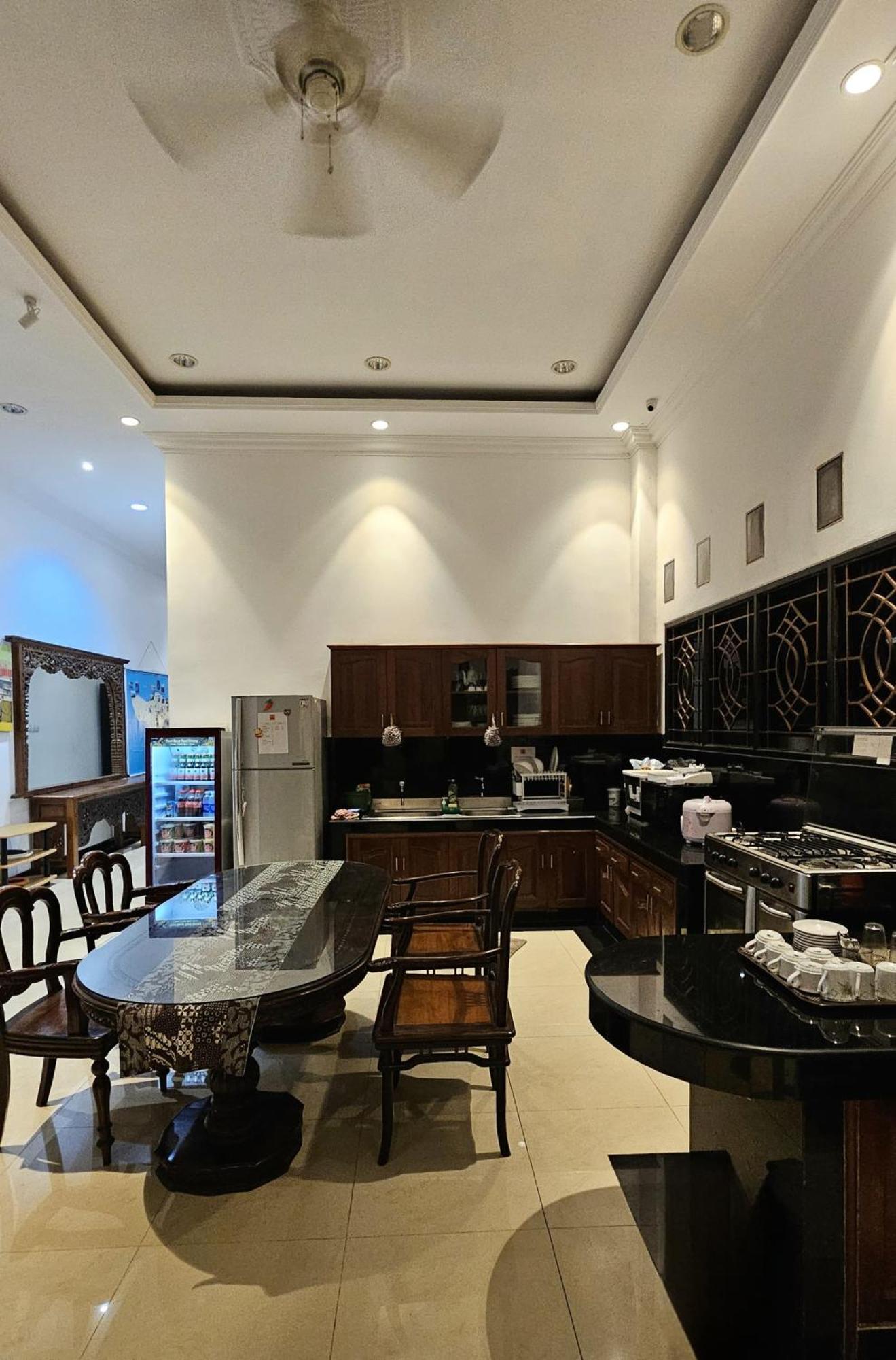 Fora Capsule Hostel Tuban Kuta Lombok Buitenkant foto