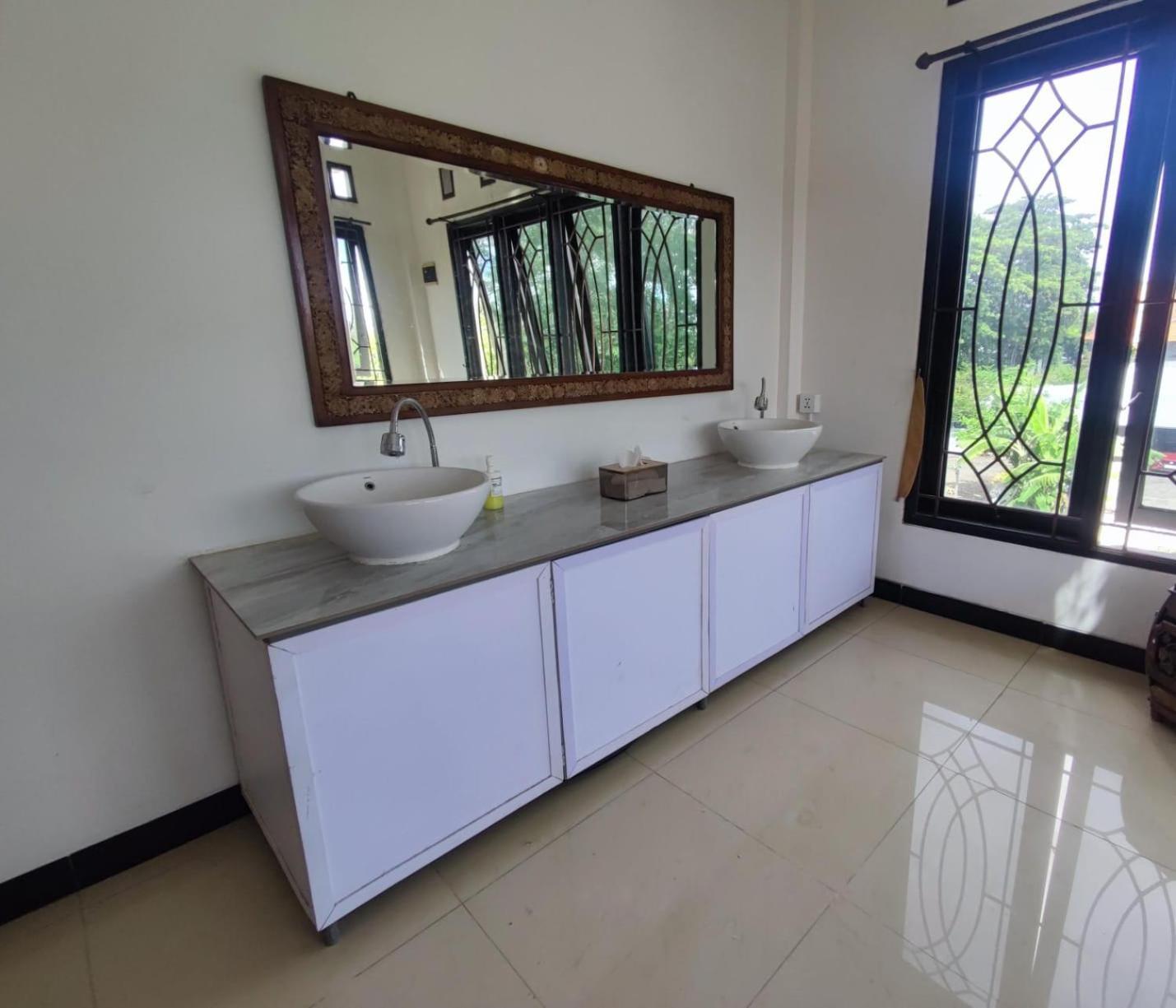Fora Capsule Hostel Tuban Kuta Lombok Buitenkant foto